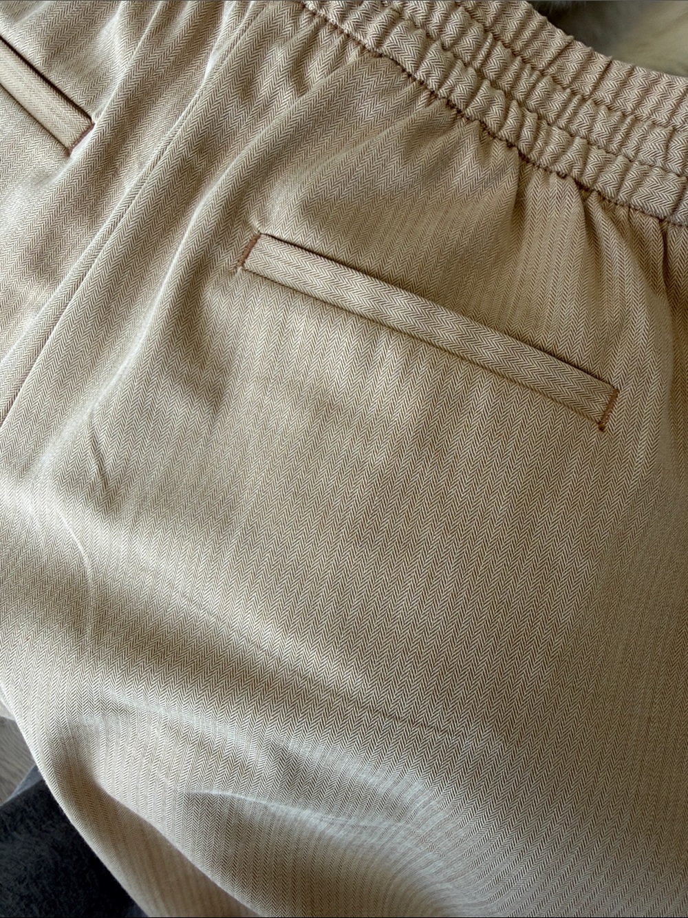 Banana Republic Women’s Beige Drawstring Casual Pants - Picture 4 of 5